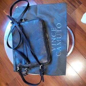 Vince Camuto Black Leather Crossbody/ Wristlet expandable w/dustbag never used